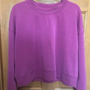 Lululemon softstreme oversized crop crew ribbed. 10. Magenta. Great condition.